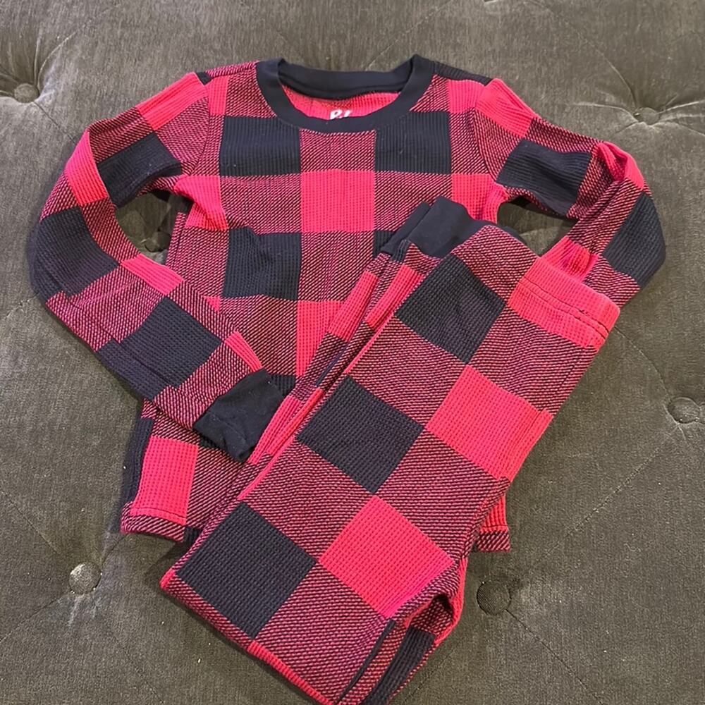 The children’s place buffalo plaid pajamas size 6